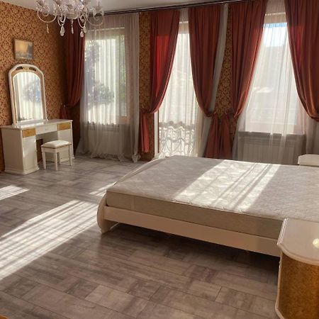 Valencia Hotel Odessa Buitenkant foto